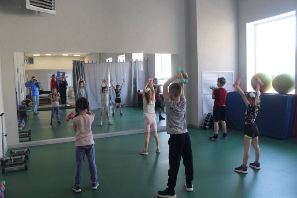 В Славяносербске старт спортивному марафону «Сила России» дала тренировка по тяжелой атлетике В Славяносербске старт спортивному марафону «Сила России» дала тренировка по тяжелой атлетике