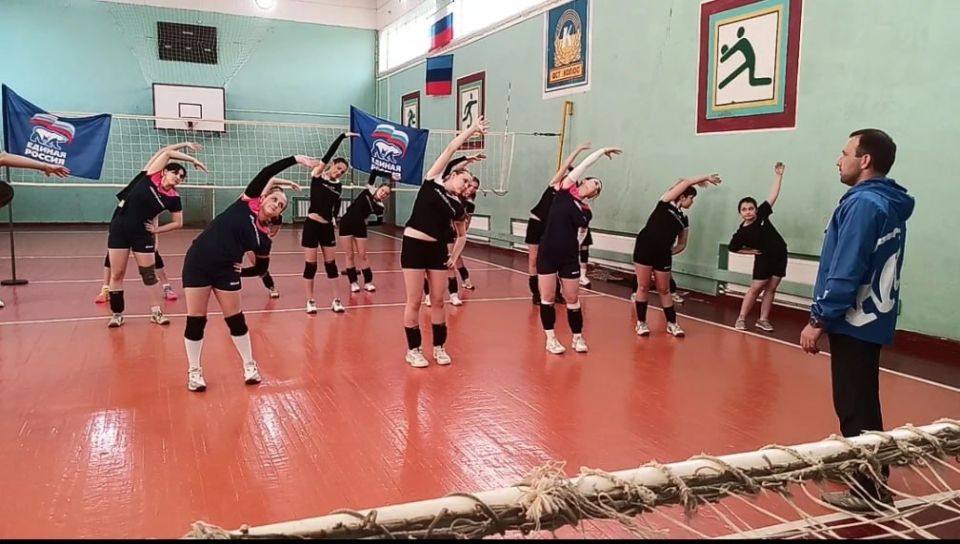 Как начинать утро с пользой: в Меловом прошла открытая зарядка Как начинать утро с пользой: в Меловом прошла открытая зарядка