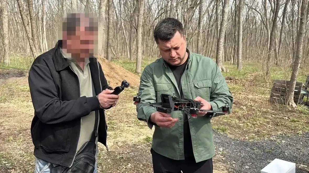 Мэр Уфы встретился с бойцами в зоне СВО Мэр Уфы встретился с бойцами в зоне СВО