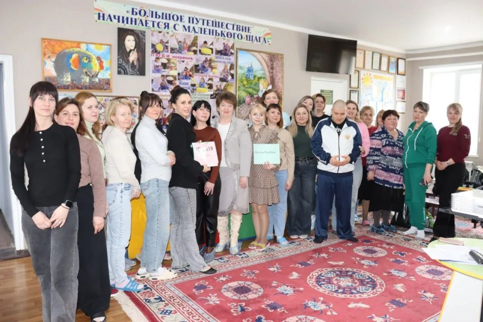 Проект «Больше, чем няня»: в Стаханове помогают семьям с особенными детьми Проект «Больше, чем няня»: в Стаханове помогают семьям с особенными детьми