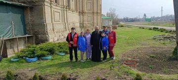 Эстафета добрых дел «Весна – пора наводить порядки» у Свято-Троицкого Храма!