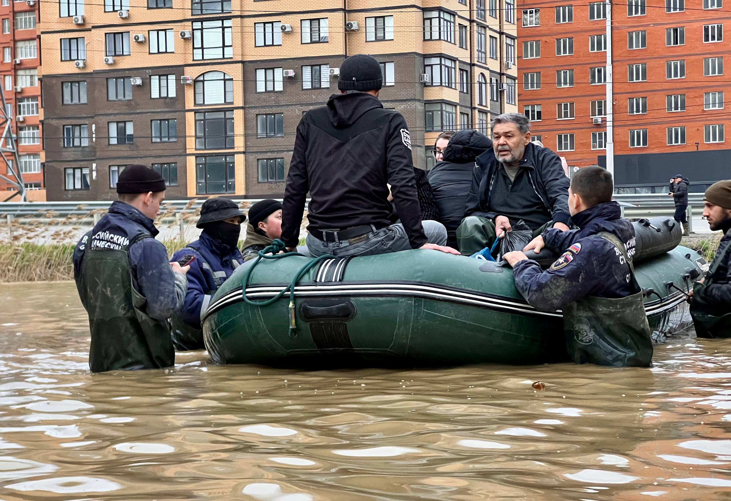 На передовой борьбы со стихией На передовой борьбы со стихией