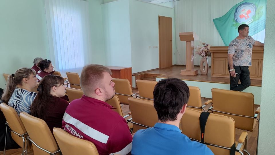 Директор Луганского центра медицины катастроф провел выездной семинар в Старобельске Директор Луганского центра медицины катастроф провел выездной семинар в Старобельске