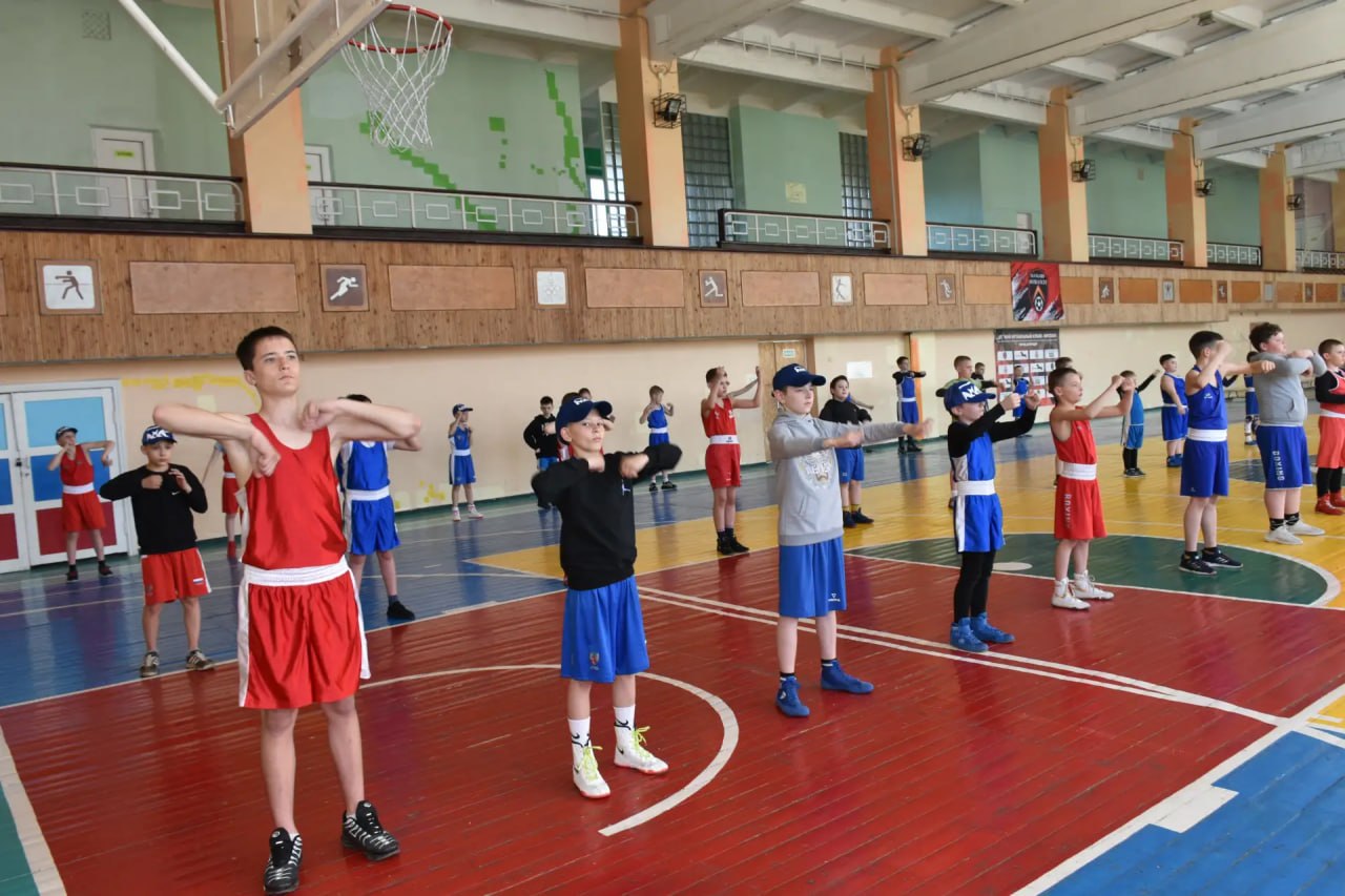 В Антраците в рамках «Силы России» прошел мастер-класс по боксу В Антраците в рамках «Силы России» прошел мастер-класс по боксу