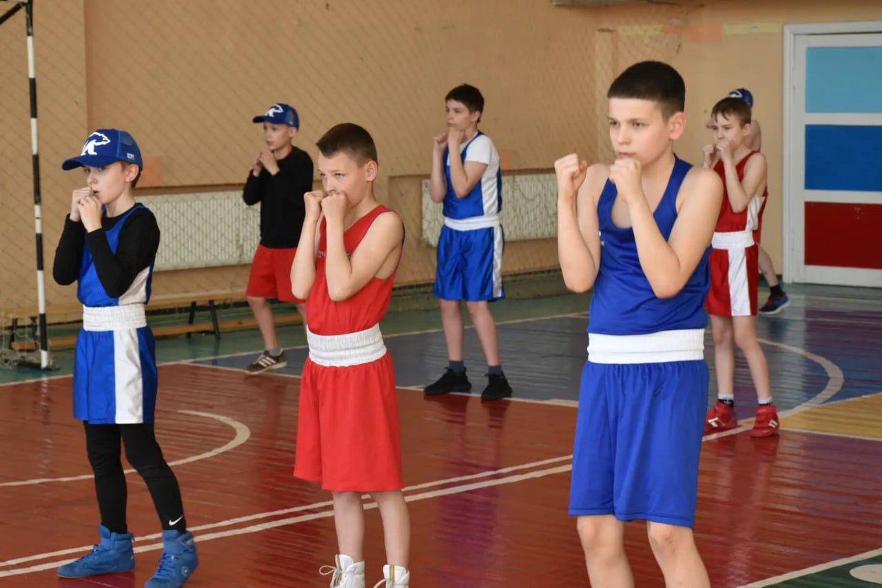 В Антраците в рамках «Силы России» прошел мастер-класс по боксу В Антраците в рамках «Силы России» прошел мастер-класс по боксу