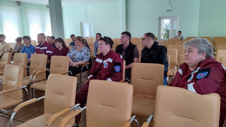 Директор Луганского центра медицины катастроф провел выездной семинар в Старобельске Директор Луганского центра медицины катастроф провел выездной семинар в Старобельске