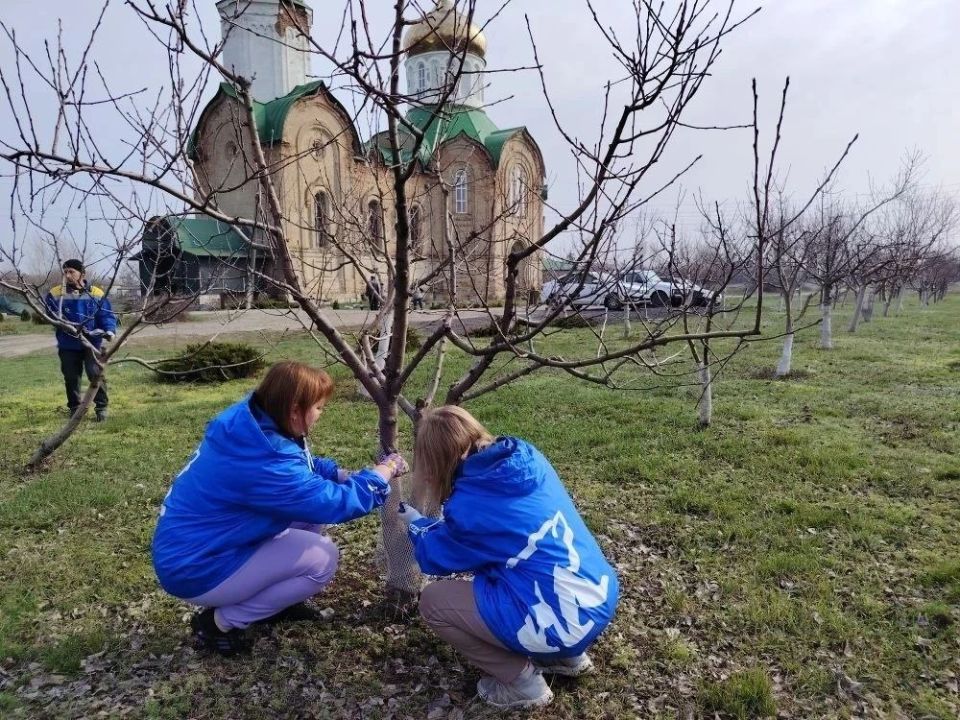 Эстафета добрых дел «Весна – пора наводить порядки» у Свято-Троицкого Храма! Эстафета добрых дел «Весна – пора наводить порядки» у Свято-Троицкого Храма!