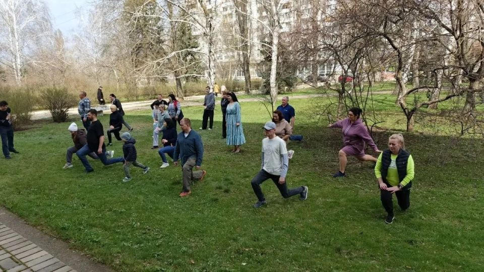 В городе Рубежном, в рамках Всероссийского спортивного марафона «Сила России», прошла массовая зарядка В городе Рубежном, в рамках Всероссийского спортивного марафона «Сила России», прошла массовая зарядка