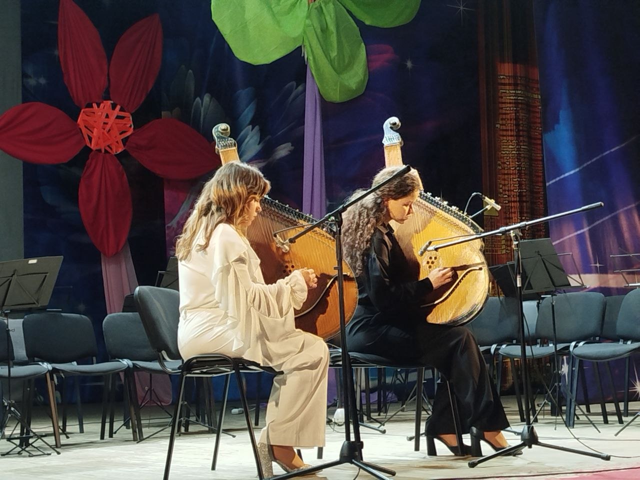 Сегодня театральный зал Дворца культуры им. Октябрьской Революции был наполнен атмосферой эстетики и музыкального вдохновения Сегодня театральный зал Дворца культуры им. Октябрьской Революции был наполнен атмосферой эстетики и музыкального вдохновения