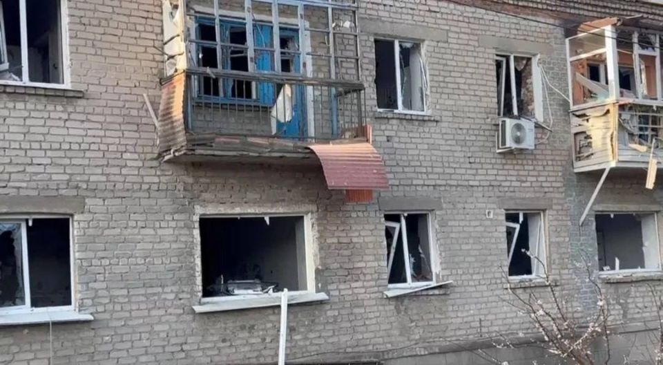 Евгений Лисицын: Луганск ночью подвергся массированной атаке ВСУ - ранены три человека Евгений Лисицын: Луганск ночью подвергся массированной атаке ВСУ - ранены три человека