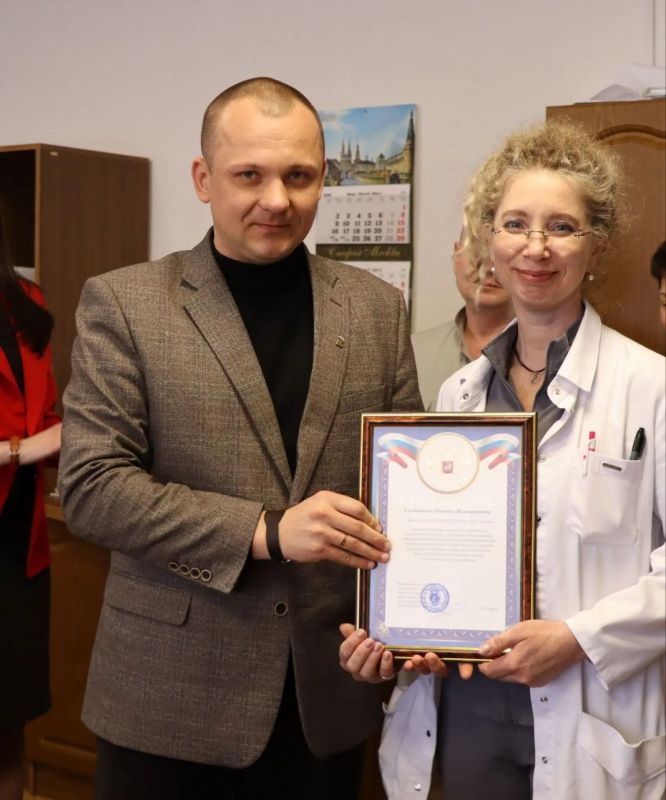 Яна Сылкина: Сегодня провожали очередную группу медработников, которые чуть больше месяца назад приехали к нам из Пермского края для оказания квалифицированной медицинской помощи населению Яна Сылкина: Сегодня провожали очередную группу медработников, которые чуть больше месяца назад приехали к нам из Пермского края для оказания квалифицированной медицинской помощи населению
