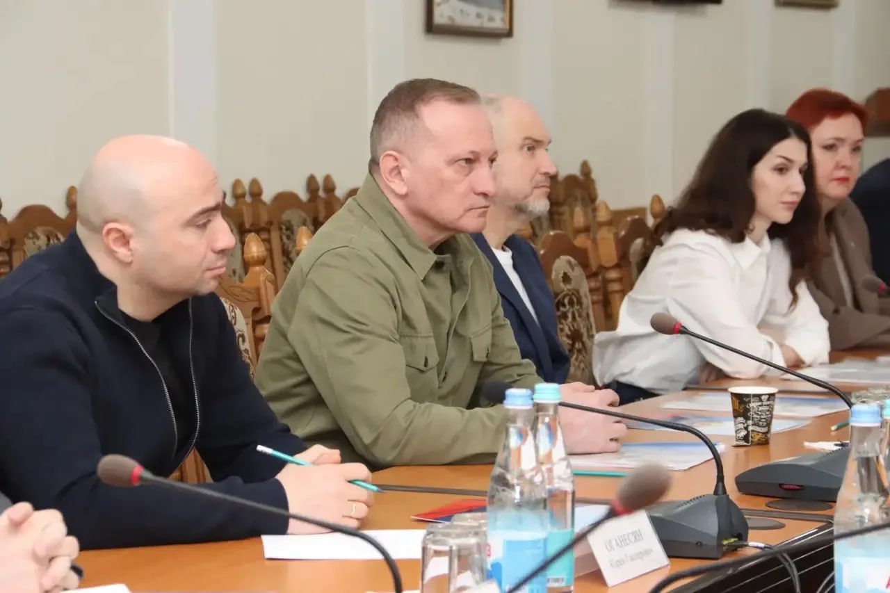 Леонид Пасечник: «Вопросы эффективного использования бюджетных средств в республике – в числе самых актуальных для нас сегодня» Леонид Пасечник: «Вопросы эффективного использования бюджетных средств в республике – в числе самых актуальных для нас сегодня»