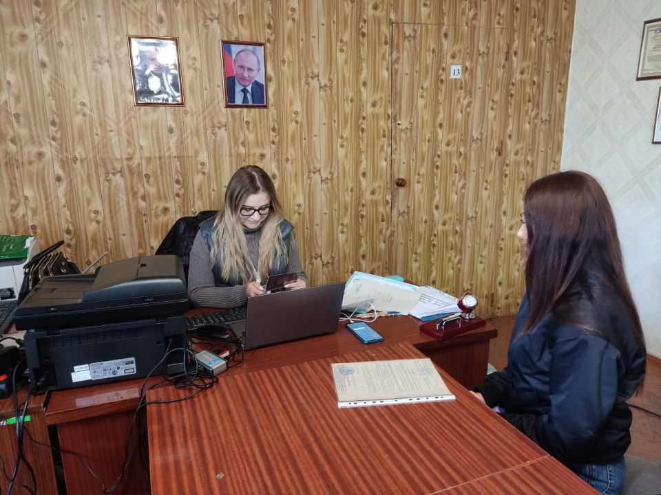 В г. Вахрушево состоялся очередной выездной прием мобильного офиса МФЦ ЛНР В г. Вахрушево состоялся очередной выездной прием мобильного офиса МФЦ ЛНР