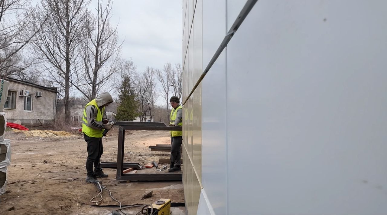 В здание патологоанатомического отделения Краснодонской ЦГМБ подведены газ и вода В здание патологоанатомического отделения Краснодонской ЦГМБ подведены газ и вода