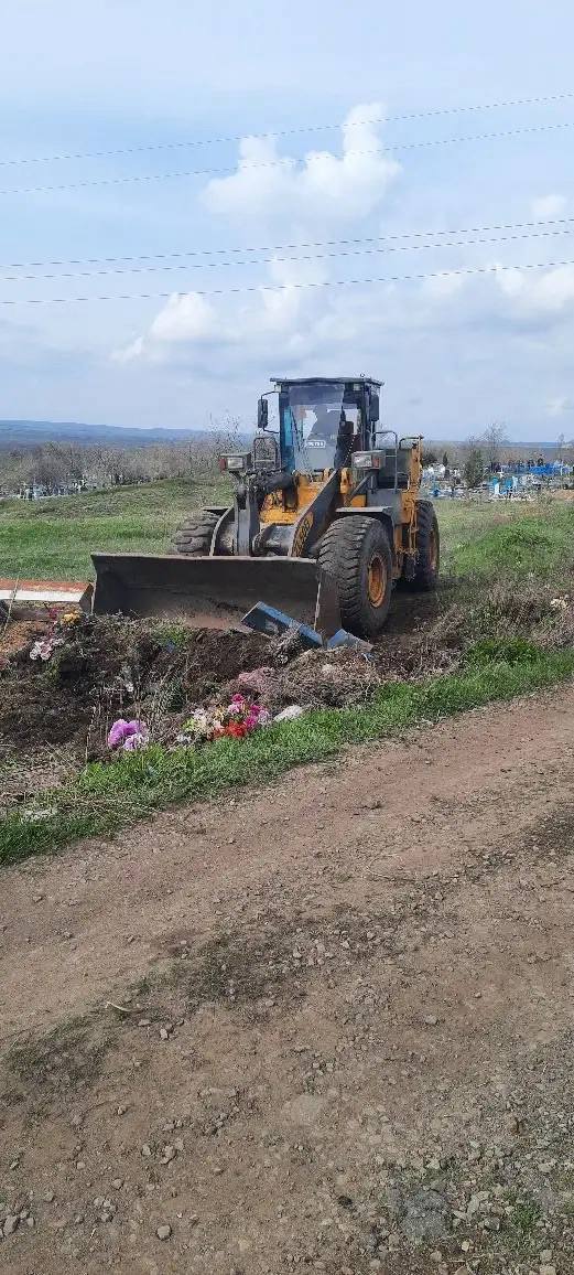 Сергей Козенко: Подготовка к Пасхе: забота о местах памяти Сергей Козенко: Подготовка к Пасхе: забота о местах памяти