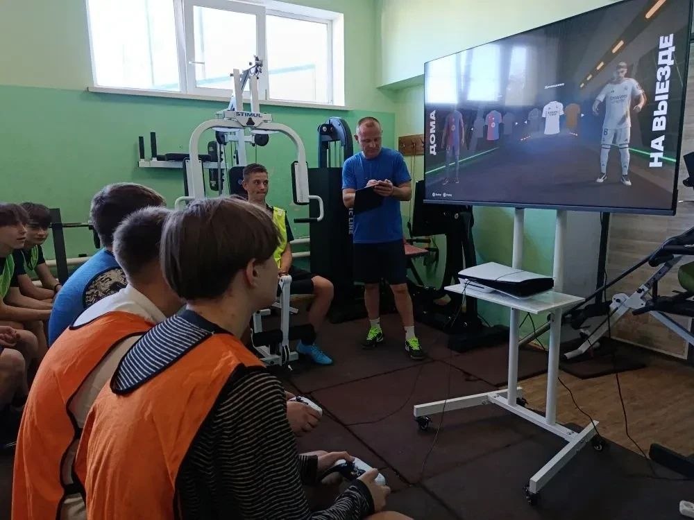 Всероссийский марафон "Сила России": В Новоайдаре прошел турнир по фиджитал футболу