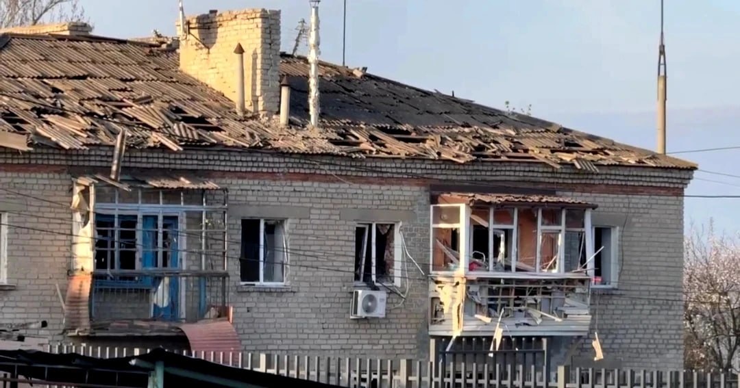 Ночью ВСУ атаковали Луганск дронами: пострадали три человека, повреждены многоэтажки и частные дома Ночью ВСУ атаковали Луганск дронами: пострадали три человека, повреждены многоэтажки и частные дома