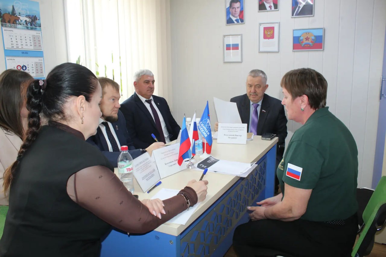 Виктор Водолацкий в Беловодском округе: встречи с жителями и знакомство с объектами инфраструктуры Виктор Водолацкий в Беловодском округе: встречи с жителями и знакомство с объектами инфраструктуры