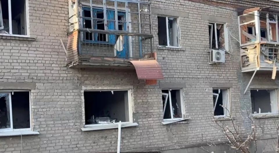 Луганск ночью подвергся массированной атаке БПЛА Луганск ночью подвергся массированной атаке БПЛА