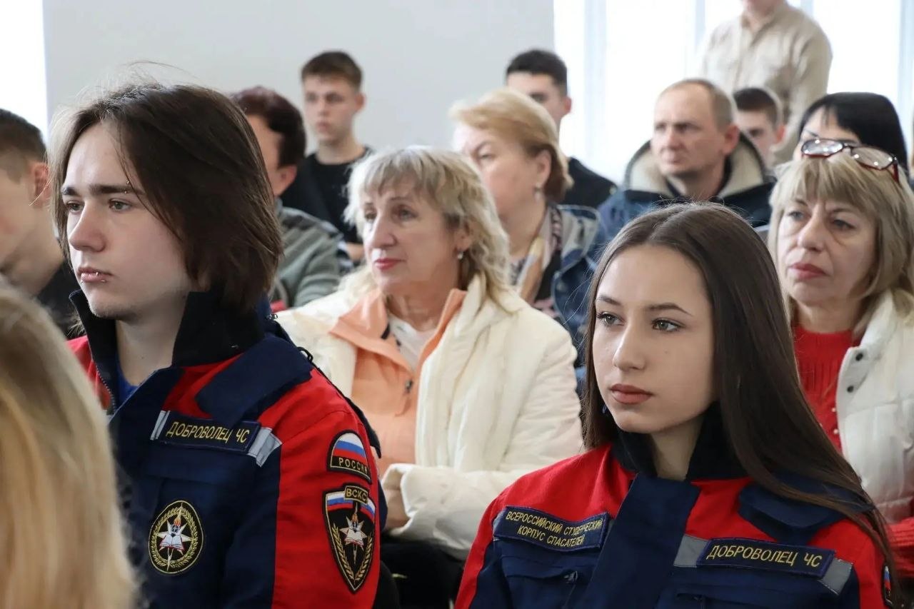 Яна Сылкина: Продолжаем серию встреч с северодончанами в рамках проекта "Единство в диалоге Яна Сылкина: Продолжаем серию встреч с северодончанами в рамках проекта "Единство в диалоге