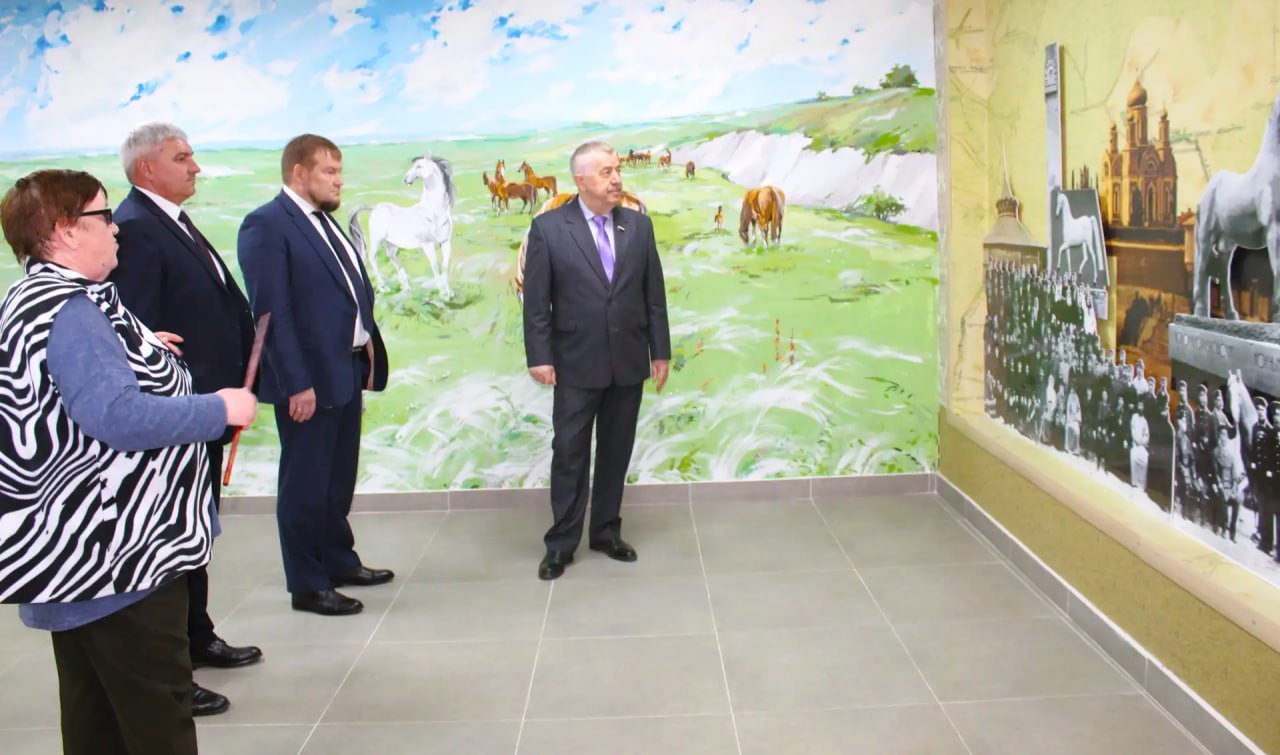 Виктор Водолацкий в Беловодском округе: встречи с жителями и знакомство с объектами инфраструктуры Виктор Водолацкий в Беловодском округе: встречи с жителями и знакомство с объектами инфраструктуры