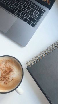 Доброе утро. Желаем всем хорошего настроения и лёгкого дня!