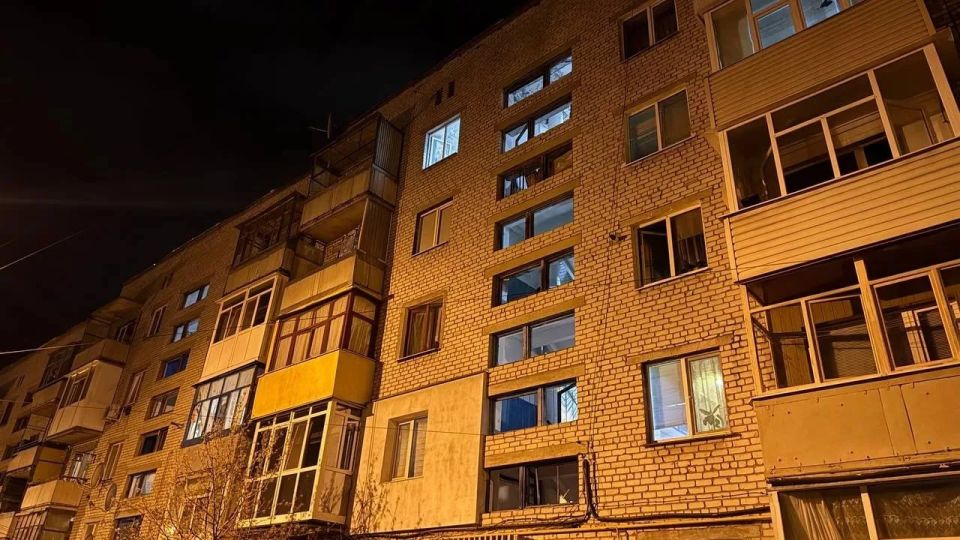 Луганск ночью подвергся массированной атаке БПЛА Луганск ночью подвергся массированной атаке БПЛА