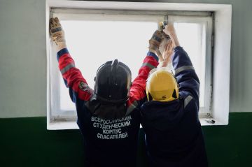 Добровольцы ЛугРО ВСКС устраняют последствия атаки БПЛА в Луганске