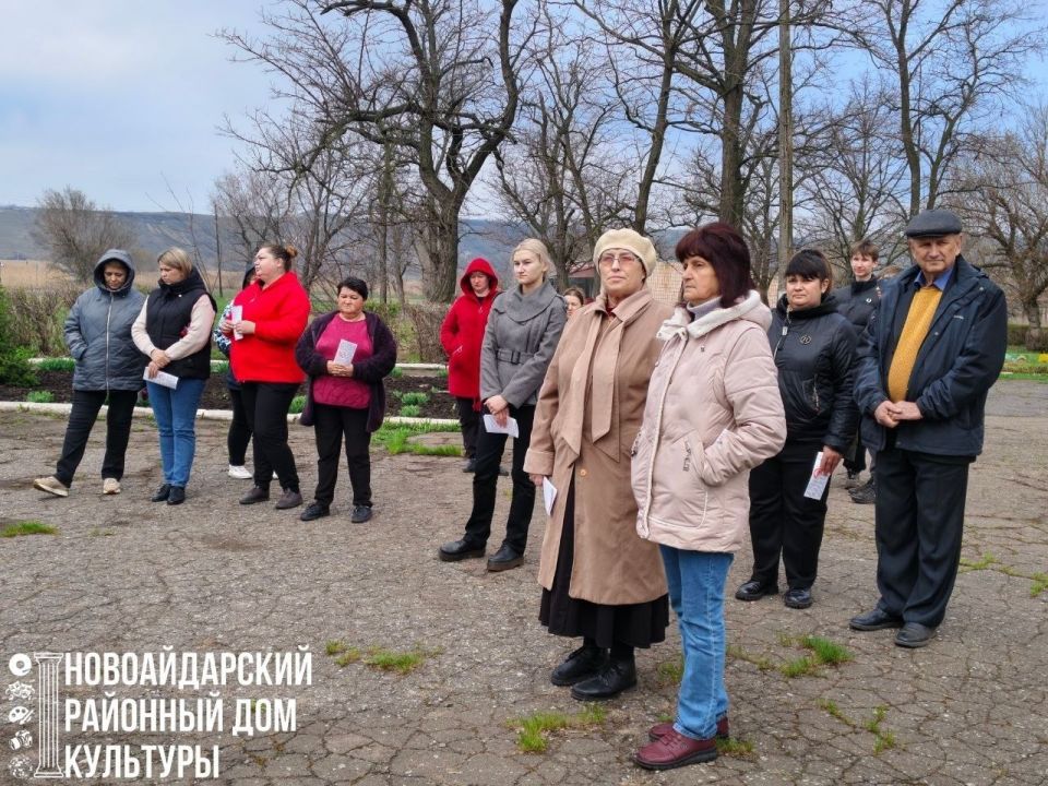 6 апреля 2026 года специалисты Новоайдарского районного дома культуры совершили выезд в село Алексеевка в рамках работы культурно-передвижного центра «Автоклуб» 6 апреля 2026 года специалисты Новоайдарского районного дома культуры совершили выезд в село Алексеевка в рамках работы культурно-передвижного центра «Автоклуб»