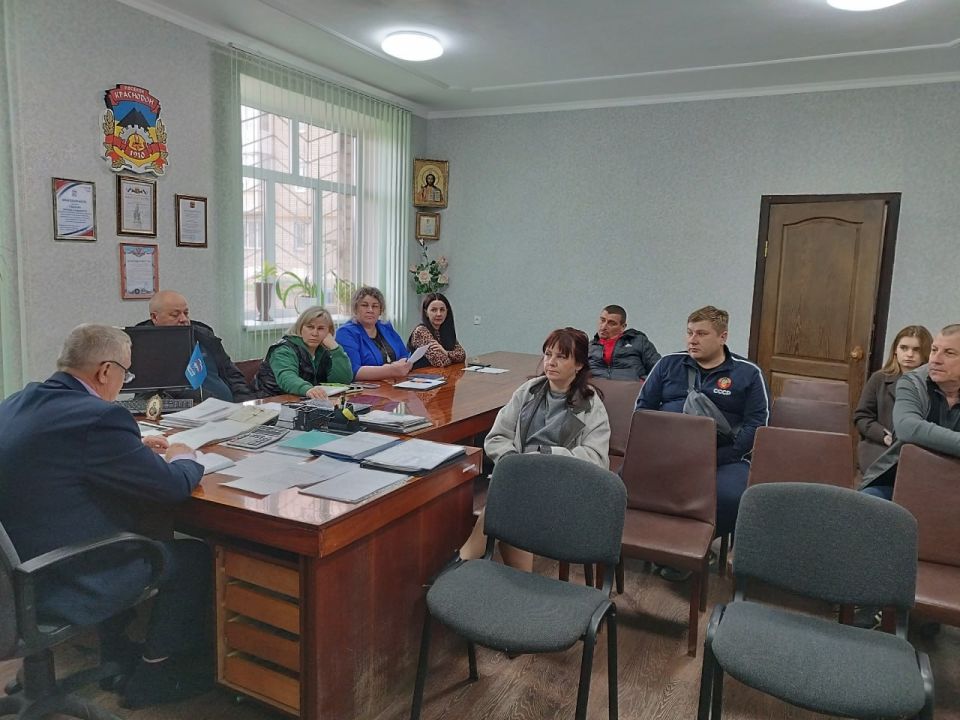 В поселке Краснодон состоялась встреча с предпринимателями В поселке Краснодон состоялась встреча с предпринимателями