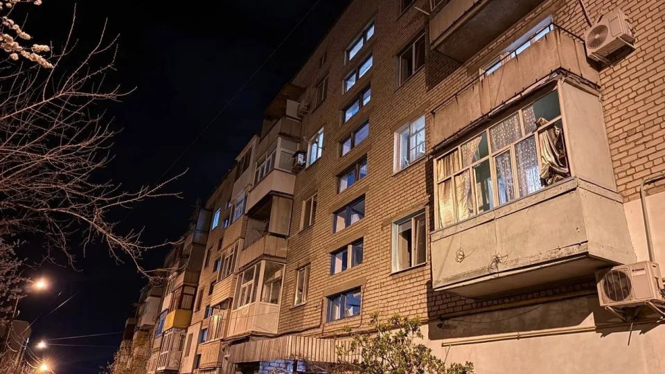 Луганск ночью подвергся массированной атаке БПЛА Луганск ночью подвергся массированной атаке БПЛА