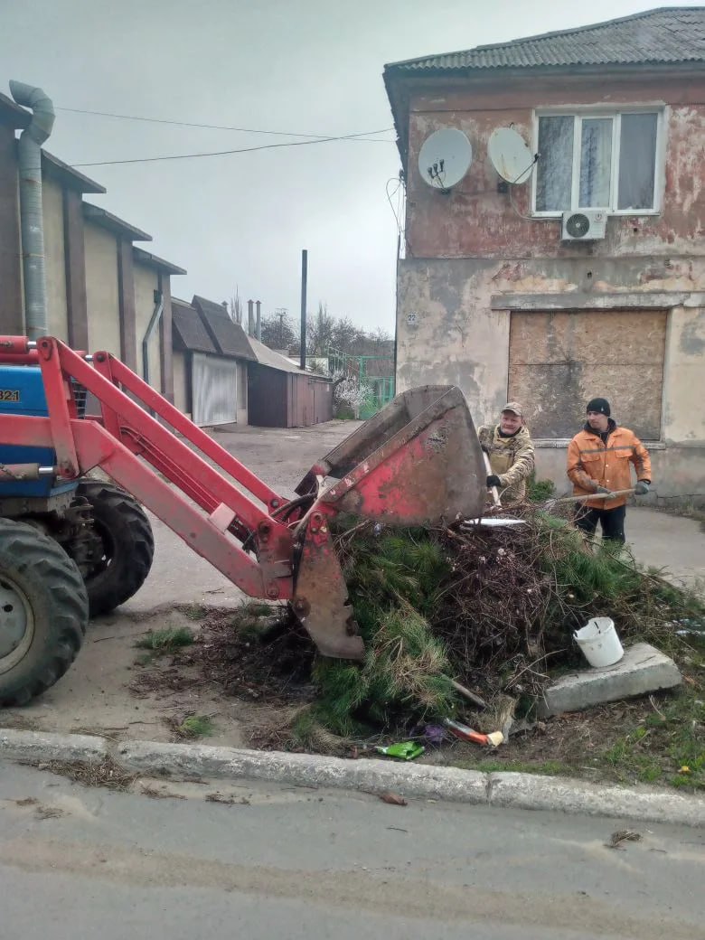 В городе продолжаются работы по благоустройству и уборке! В городе продолжаются работы по благоустройству и уборке!