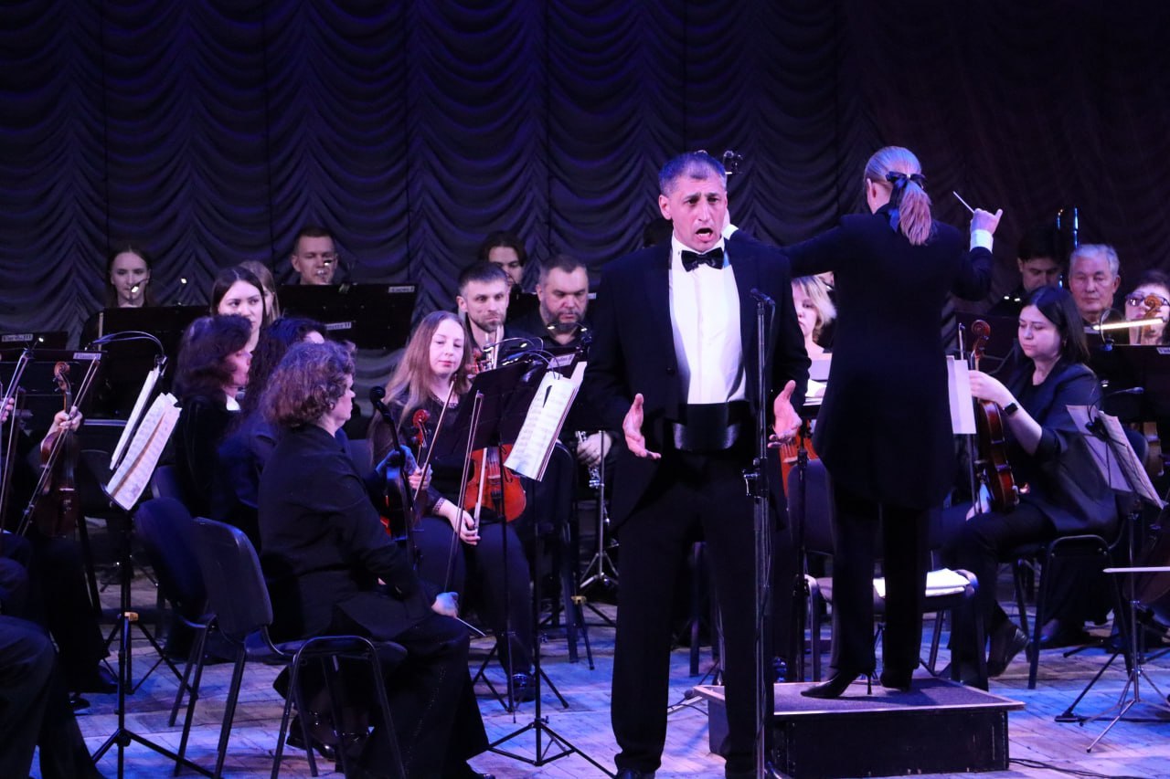 В Стаханове состоялся концерт, посвящённый Владимиру Далю: музыка, слово и история России В Стаханове состоялся концерт, посвящённый Владимиру Далю: музыка, слово и история России