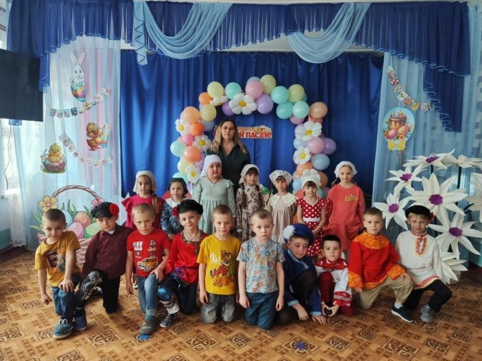 Краснодонским дошкольникам рассказали о пасхальным традициях Краснодонским дошкольникам рассказали о пасхальным традициях