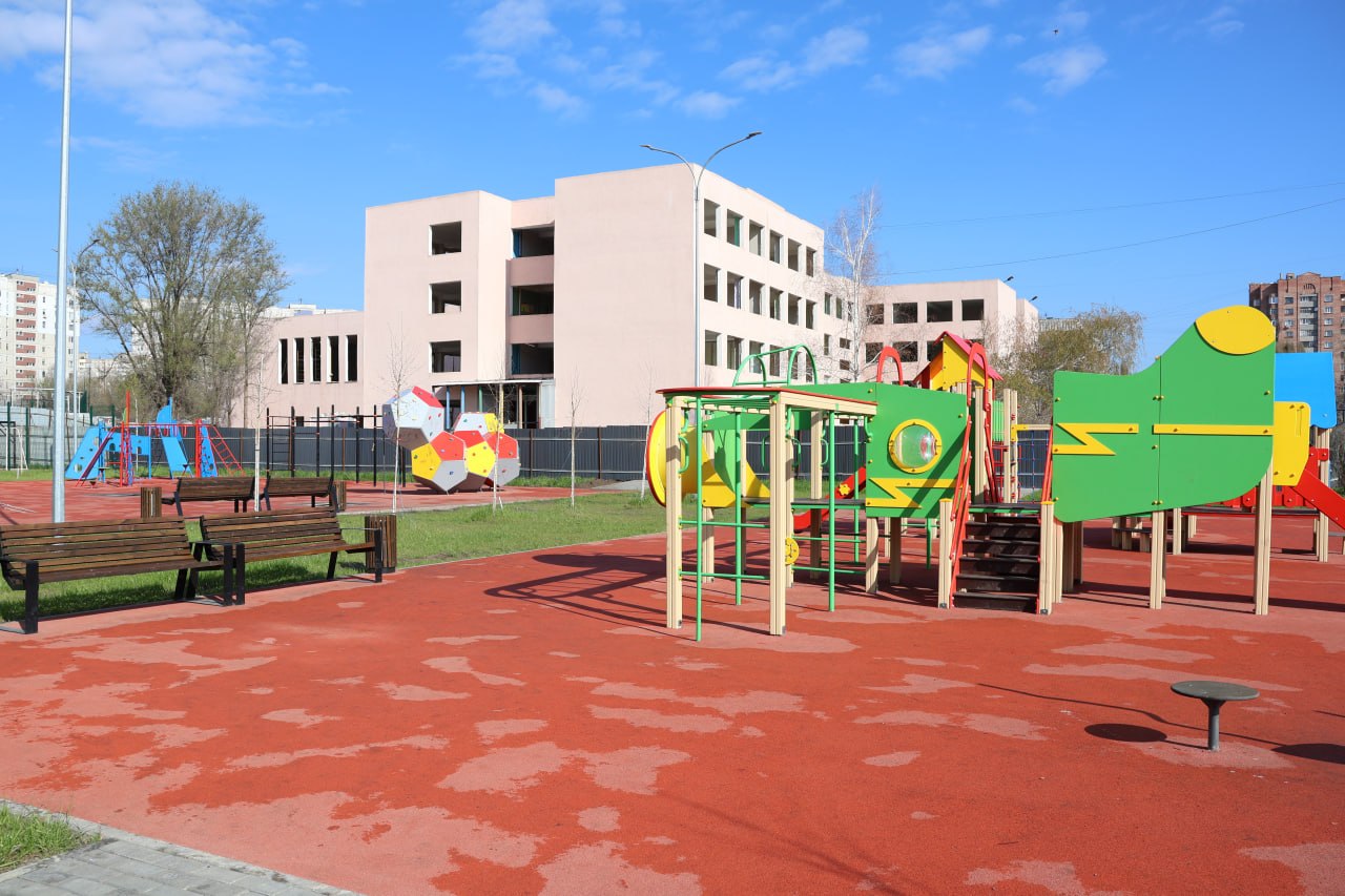 Единая Россия вынесла на обсуждение вопрос доступности детских и спортивных площадок Единая Россия вынесла на обсуждение вопрос доступности детских и спортивных площадок