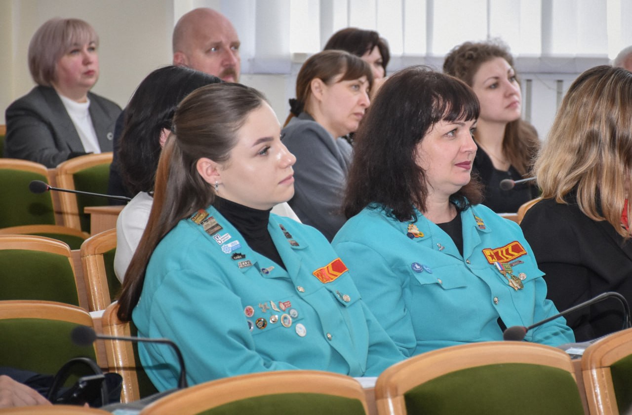 Михаил Голубович: Провели первое заседание Совета при Правительстве ЛНР по социальному партнёрству в сфере занятости молодёжи Михаил Голубович: Провели первое заседание Совета при Правительстве ЛНР по социальному партнёрству в сфере занятости молодёжи