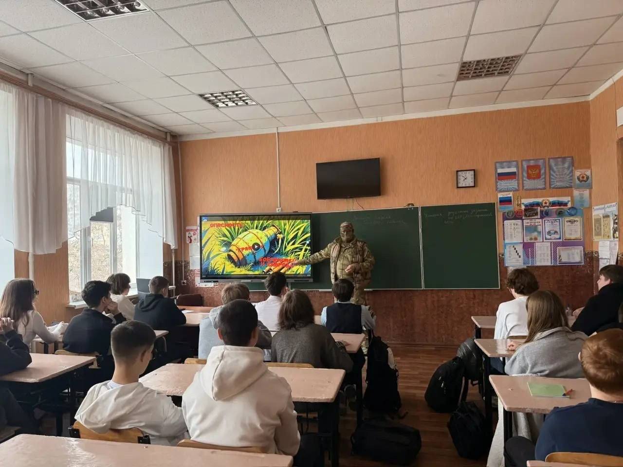 Важный урок от Росгвардии: как защитить себя от минной опасности? Важный урок от Росгвардии: как защитить себя от минной опасности?