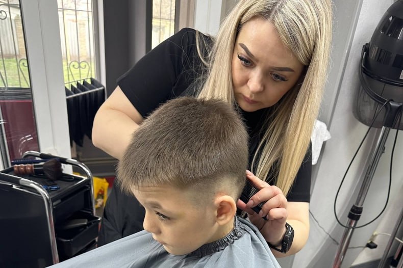 Подарить ребенку стрижку = подарить ему эмоцию! Подарить ребенку стрижку = подарить ему эмоцию!