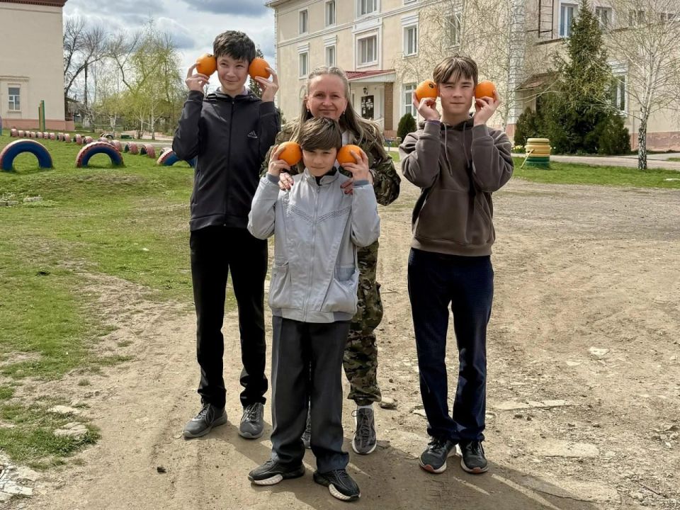 Депутаты Ессентуков посетили школу в Ирмино Депутаты Ессентуков посетили школу в Ирмино