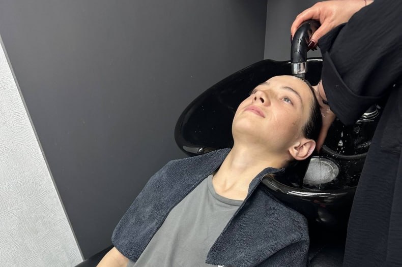 Подарить ребенку стрижку = подарить ему эмоцию! Подарить ребенку стрижку = подарить ему эмоцию!