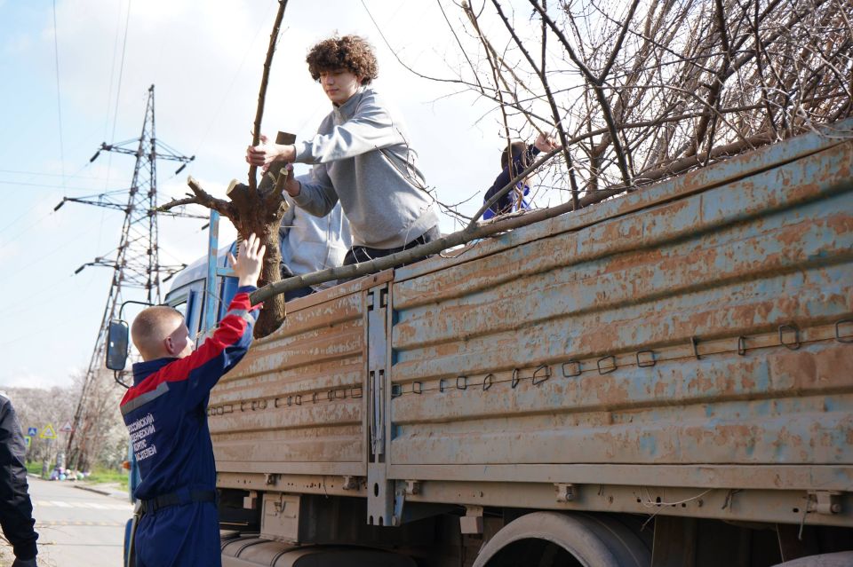 Город сам себя не приведёт в порядок Город сам себя не приведёт в порядок