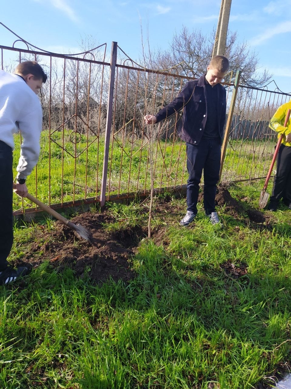 «Сад памяти» — живое напоминание о подвиге героев! «Сад памяти» — живое напоминание о подвиге героев!