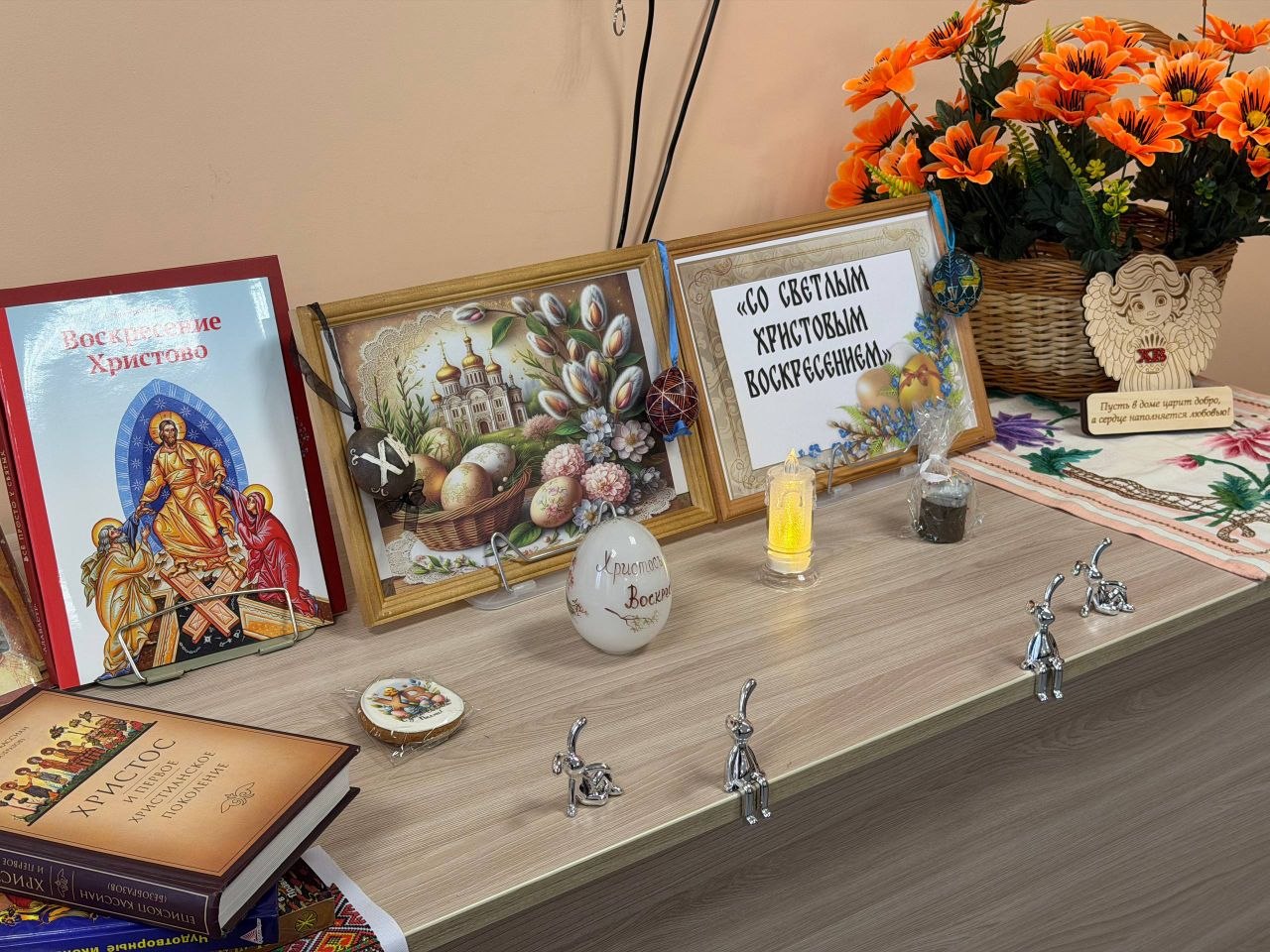 Сергей Колягин: В преддверии светлого праздника Пасхи Центральная библиотечная система города Первомайска собрала в литературно-музыкальной гостиной тех, кто ценит духовное и культурное обогащение