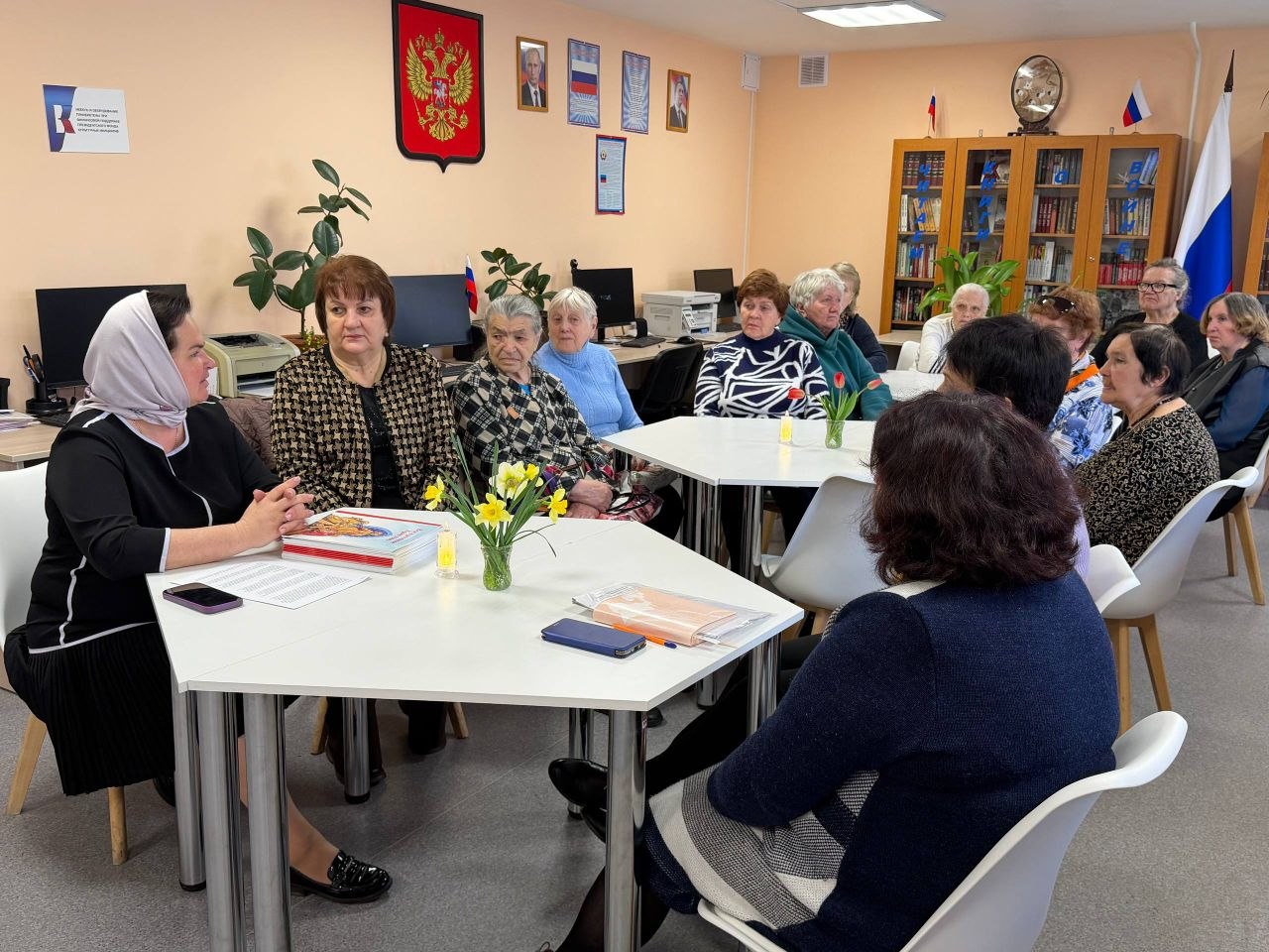 Сергей Колягин: В преддверии светлого праздника Пасхи Центральная библиотечная система города Первомайска собрала в литературно-музыкальной гостиной тех, кто ценит духовное и культурное обогащение Сергей Колягин: В преддверии светлого праздника Пасхи Центральная библиотечная система города Первомайска собрала в литературно-музыкальной гостиной тех, кто ценит духовное и культурное обогащение