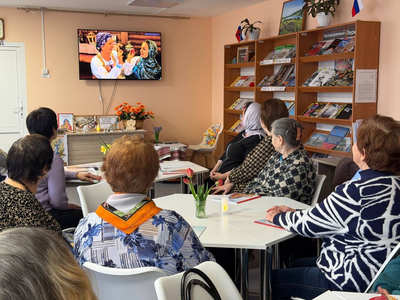 Сергей Колягин: В преддверии светлого праздника Пасхи Центральная библиотечная система города Первомайска собрала в литературно-музыкальной гостиной тех, кто ценит духовное и культурное обогащение Сергей Колягин: В преддверии светлого праздника Пасхи Центральная библиотечная система города Первомайска собрала в литературно-музыкальной гостиной тех, кто ценит духовное и культурное обогащение