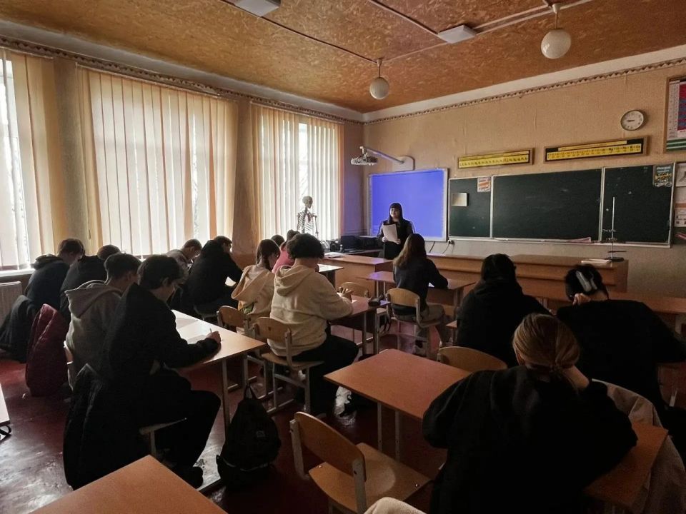 В Меловском округе прошёл «Избирательный диктант» для старшеклассников В Меловском округе прошёл «Избирательный диктант» для старшеклассников