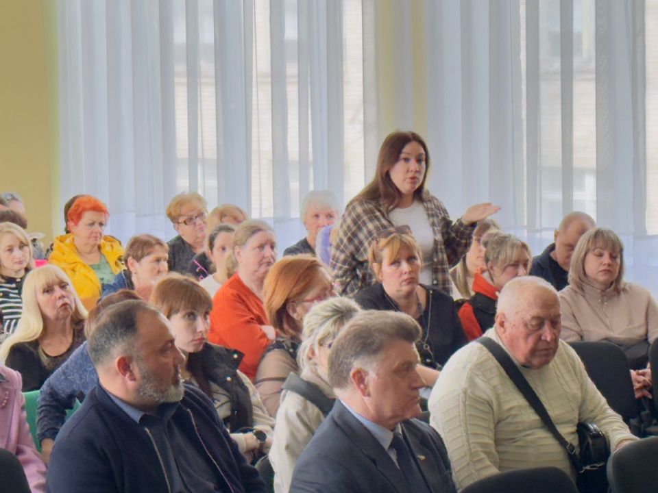 Луганчане внесли предложения по развитию инфраструктуры города Луганчане внесли предложения по развитию инфраструктуры города