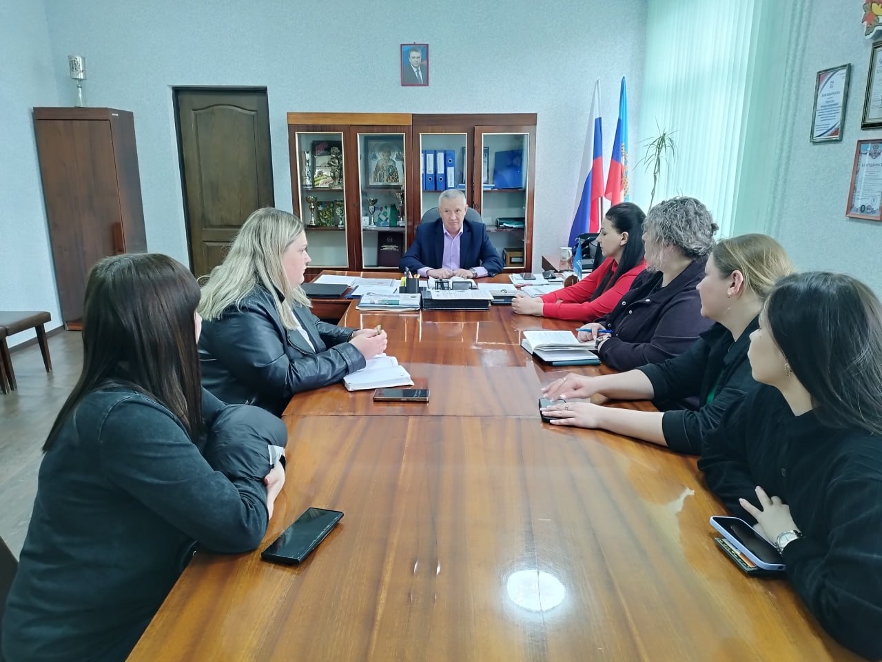 В поселке Краснодон обсуждали вопрос создания территориального общественного самоуправления В поселке Краснодон обсуждали вопрос создания территориального общественного самоуправления