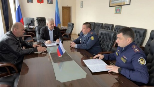 ������ �������: ���������� ������� ������� � ������������ ���������, ������������ ���������� ����� ������ �� ���, ����������� ���������� ������, � �������� �����������, ����������� ��� ��������������� ������� � 4 ����������...