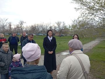 Яна Пащенко: По инициативе партии «Единая Россия» в Каменнобродском районе Луганска состоялась очередная встреча в формате «Муниципальный диалог»